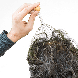 【医師監修】育毛のための頭皮マッサージの効果とは？方法やメリット・デメリットを解説